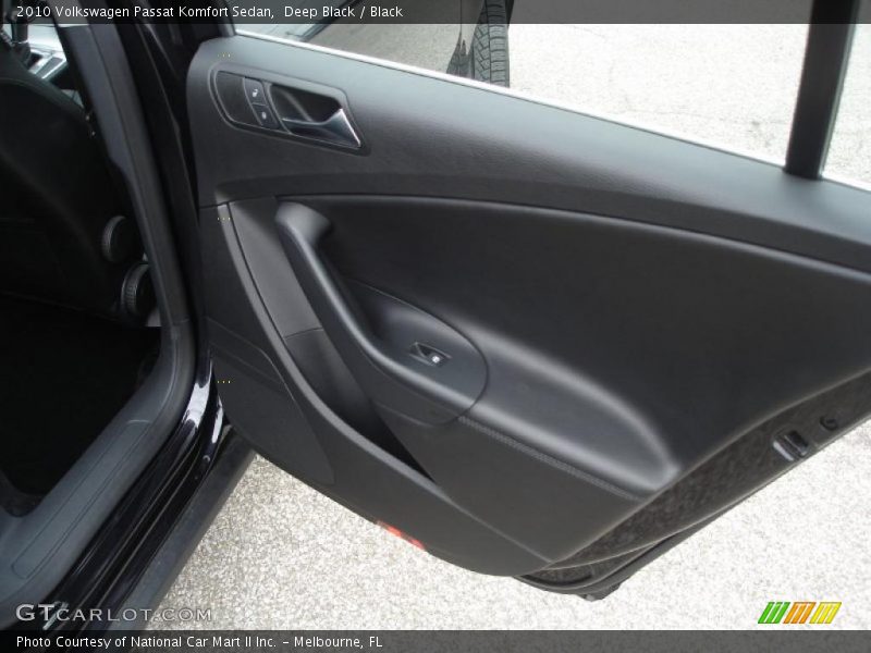 Deep Black / Black 2010 Volkswagen Passat Komfort Sedan