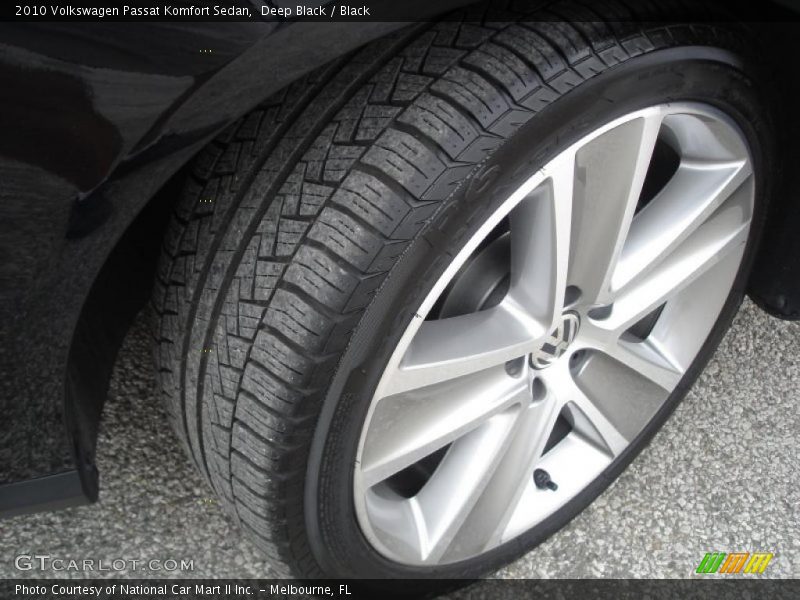 Deep Black / Black 2010 Volkswagen Passat Komfort Sedan