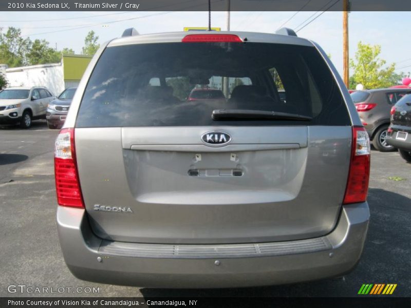 Titanium Silver / Gray 2010 Kia Sedona LX