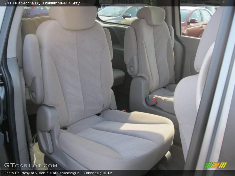 Titanium Silver / Gray 2010 Kia Sedona LX