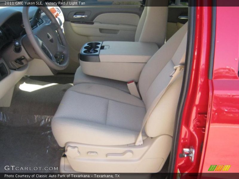 Victory Red / Light Tan 2011 GMC Yukon SLE