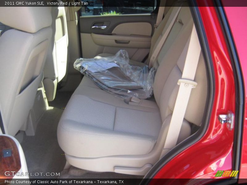 Victory Red / Light Tan 2011 GMC Yukon SLE