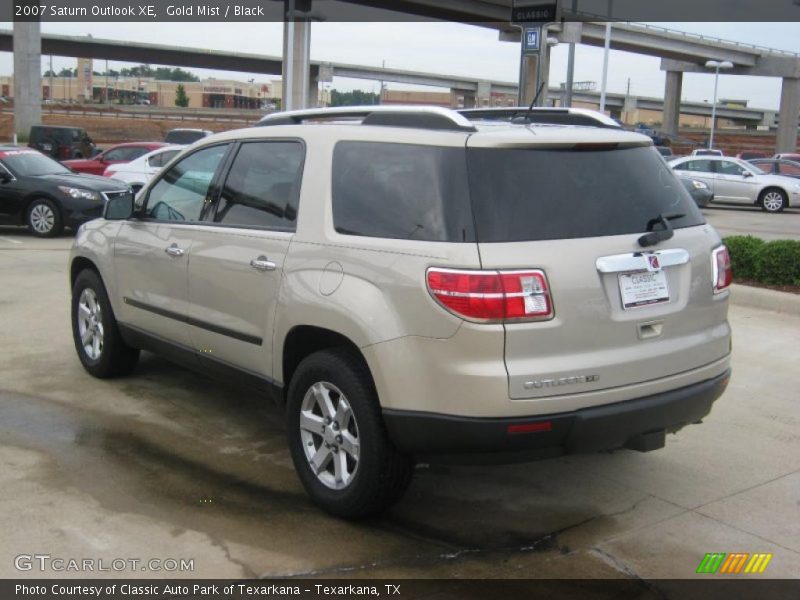 Gold Mist / Black 2007 Saturn Outlook XE