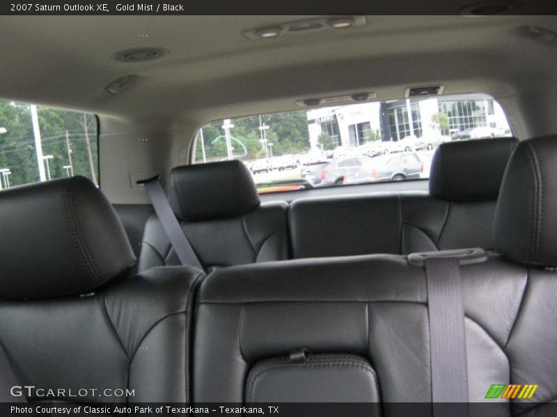 Gold Mist / Black 2007 Saturn Outlook XE