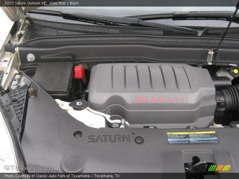 Gold Mist / Black 2007 Saturn Outlook XE