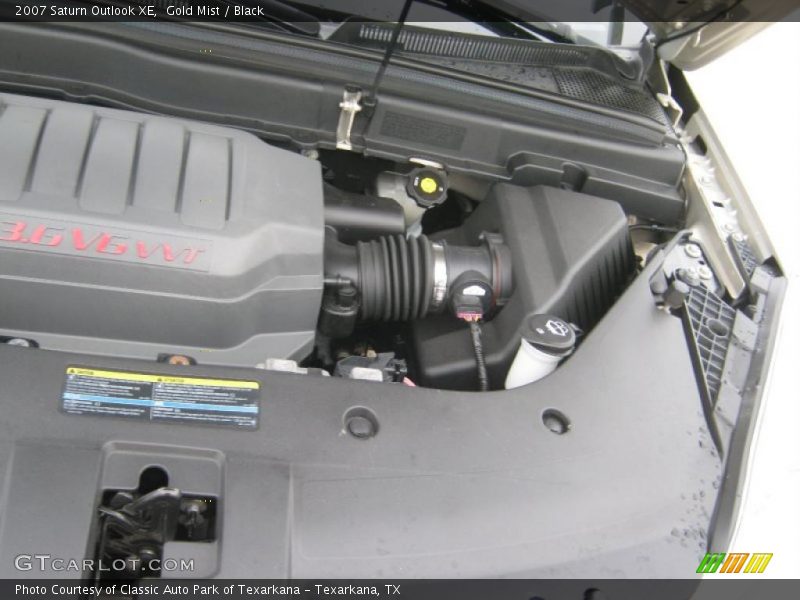 Gold Mist / Black 2007 Saturn Outlook XE