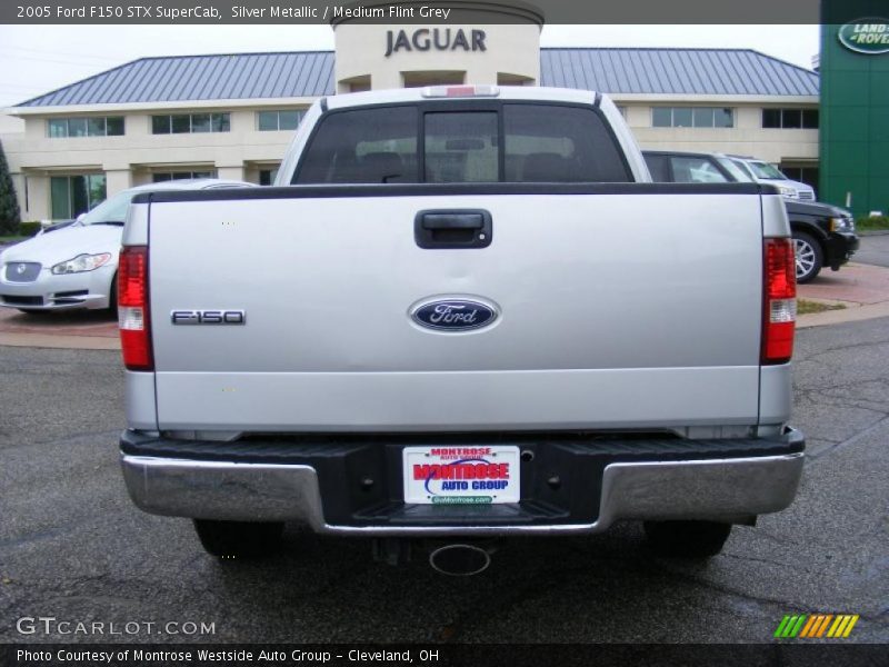 Silver Metallic / Medium Flint Grey 2005 Ford F150 STX SuperCab