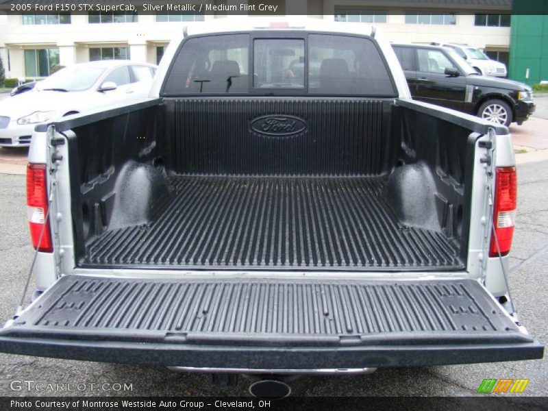 Silver Metallic / Medium Flint Grey 2005 Ford F150 STX SuperCab