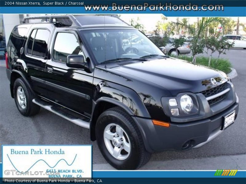 Super Black / Charcoal 2004 Nissan Xterra