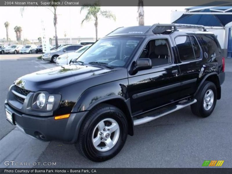 Super Black / Charcoal 2004 Nissan Xterra