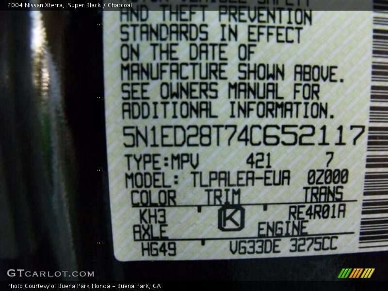 Super Black / Charcoal 2004 Nissan Xterra