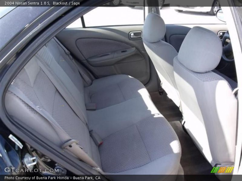 Blackout / Sage 2004 Nissan Sentra 1.8 S