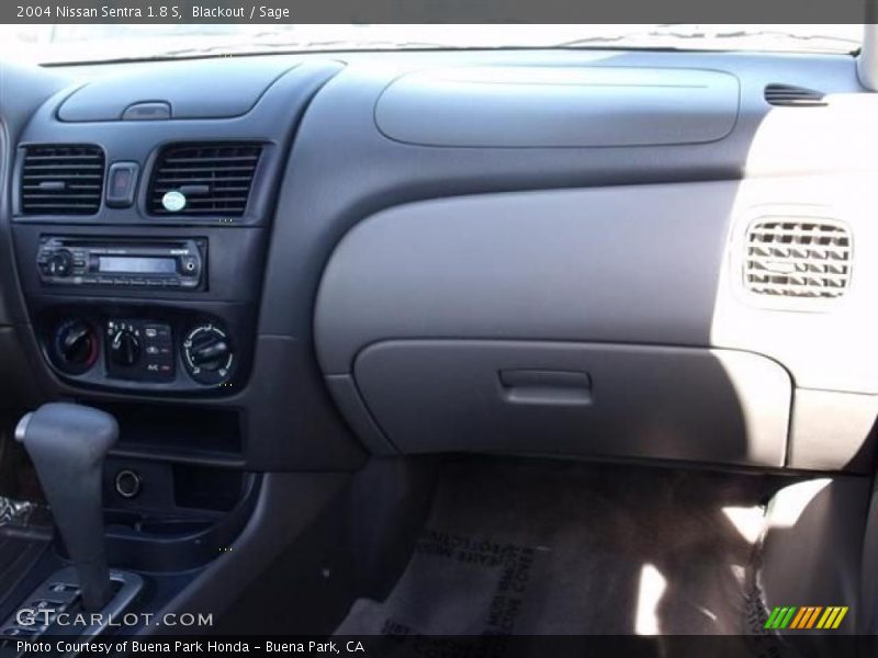 Blackout / Sage 2004 Nissan Sentra 1.8 S