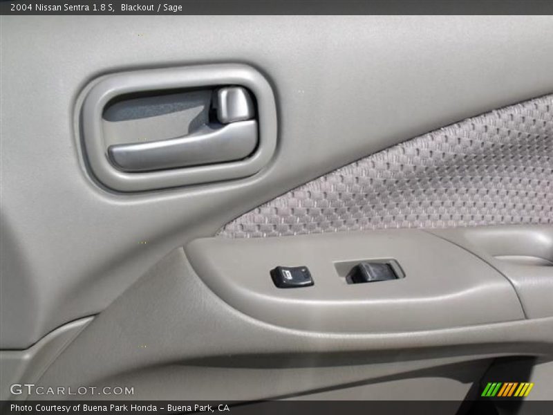 Blackout / Sage 2004 Nissan Sentra 1.8 S