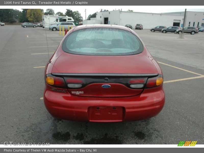 Toreador Red Metallic / Graphite 1996 Ford Taurus GL