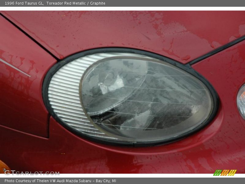 Toreador Red Metallic / Graphite 1996 Ford Taurus GL