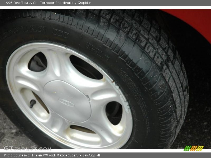 Toreador Red Metallic / Graphite 1996 Ford Taurus GL