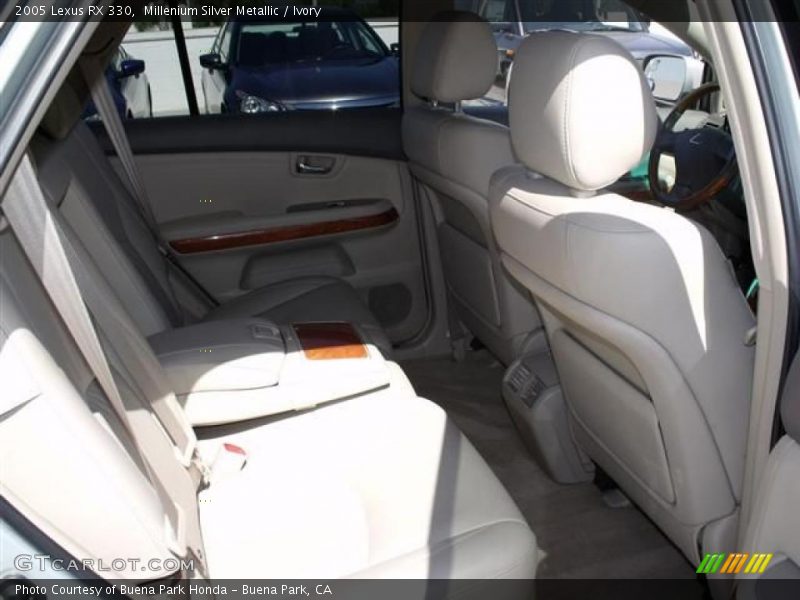 Millenium Silver Metallic / Ivory 2005 Lexus RX 330