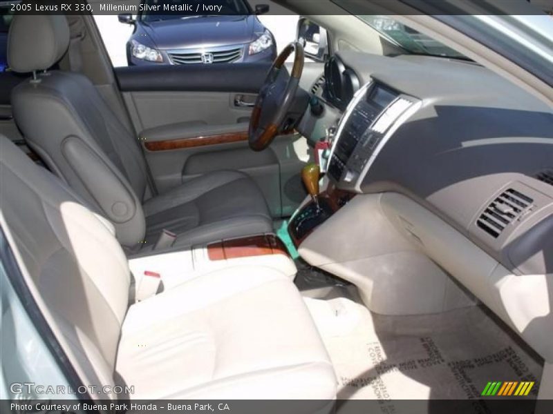 Millenium Silver Metallic / Ivory 2005 Lexus RX 330