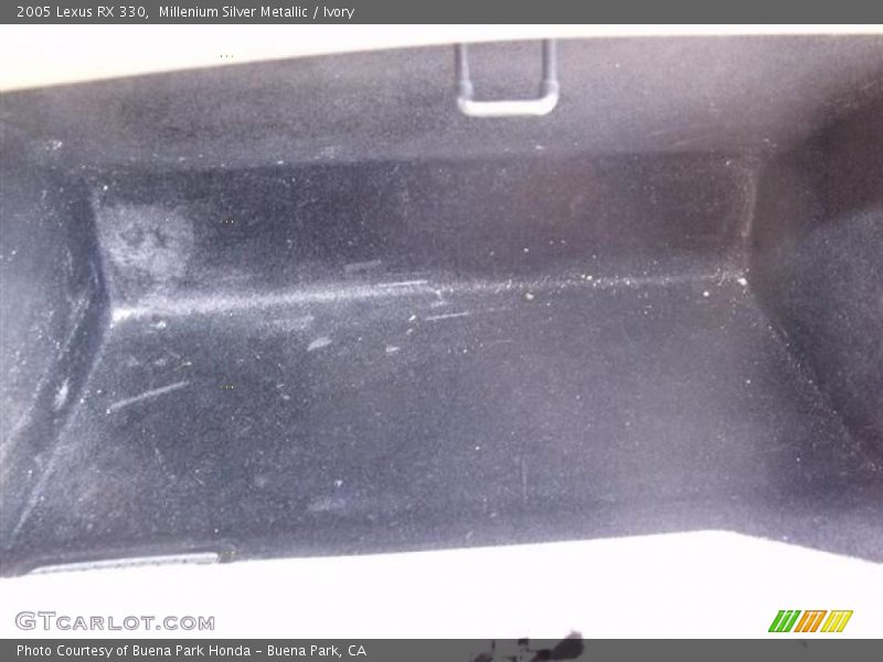 Millenium Silver Metallic / Ivory 2005 Lexus RX 330