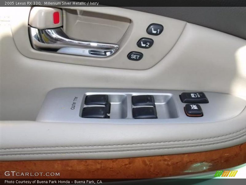 Millenium Silver Metallic / Ivory 2005 Lexus RX 330
