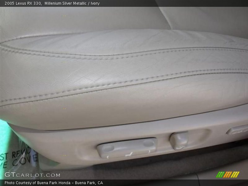 Millenium Silver Metallic / Ivory 2005 Lexus RX 330