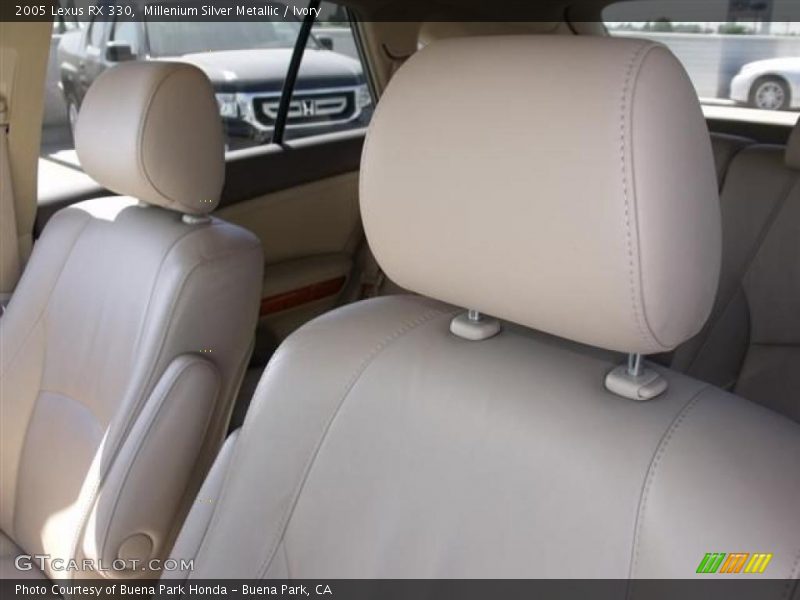 Millenium Silver Metallic / Ivory 2005 Lexus RX 330