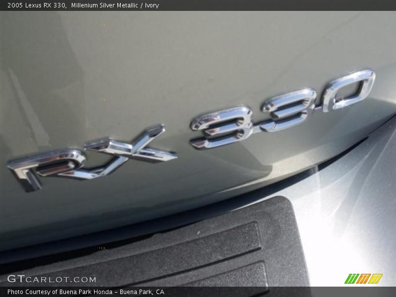 Millenium Silver Metallic / Ivory 2005 Lexus RX 330