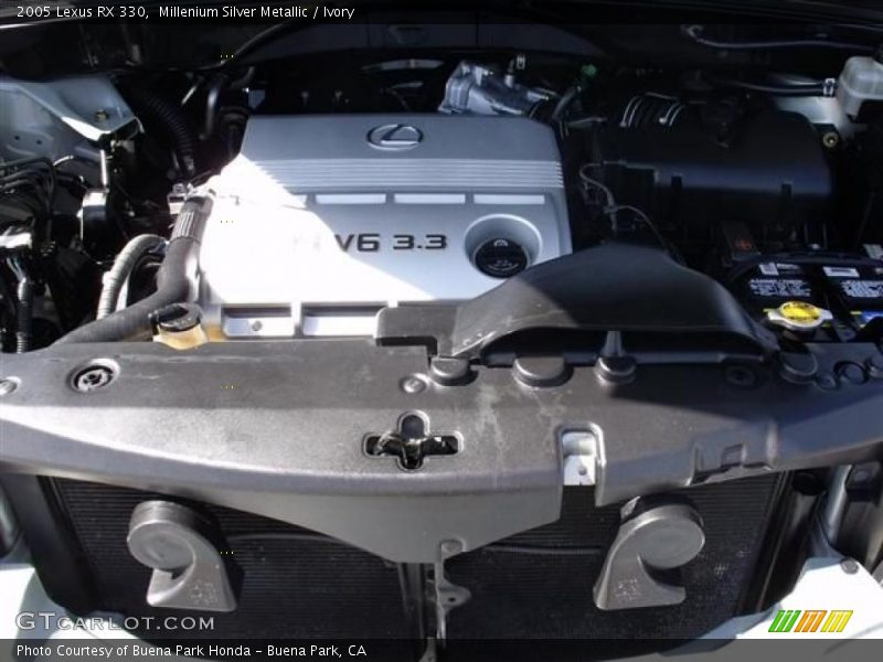 Millenium Silver Metallic / Ivory 2005 Lexus RX 330