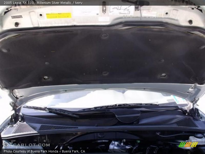 Millenium Silver Metallic / Ivory 2005 Lexus RX 330