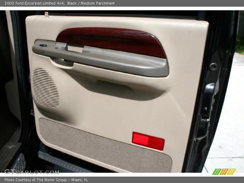 Black / Medium Parchment 2003 Ford Excursion Limited 4x4