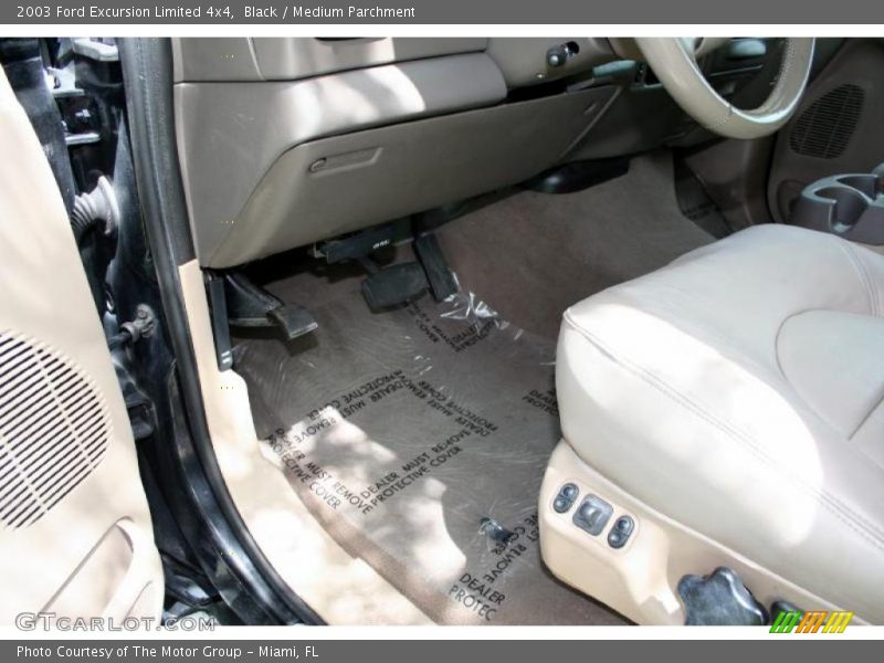 Black / Medium Parchment 2003 Ford Excursion Limited 4x4