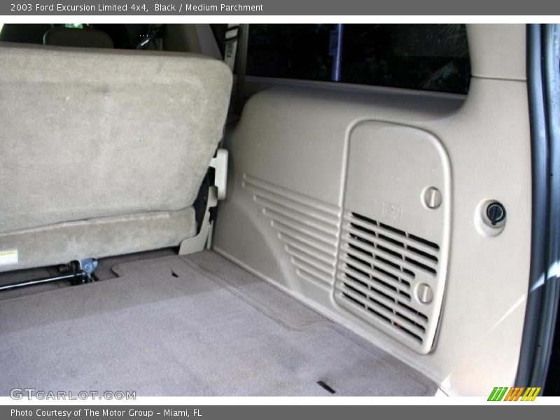 Black / Medium Parchment 2003 Ford Excursion Limited 4x4