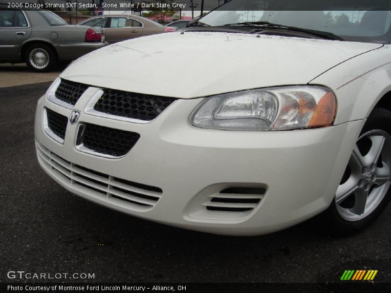Stone White / Dark Slate Grey 2006 Dodge Stratus SXT Sedan