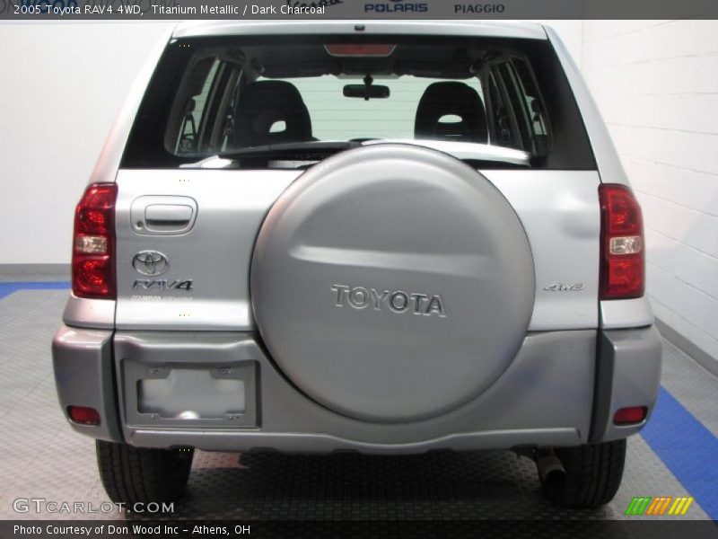 Titanium Metallic / Dark Charcoal 2005 Toyota RAV4 4WD