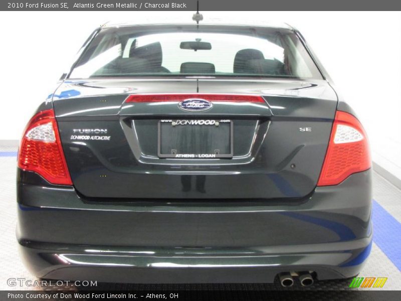 Atlantis Green Metallic / Charcoal Black 2010 Ford Fusion SE
