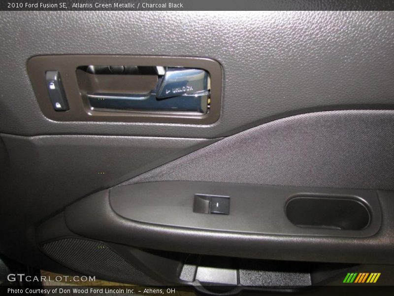 Atlantis Green Metallic / Charcoal Black 2010 Ford Fusion SE