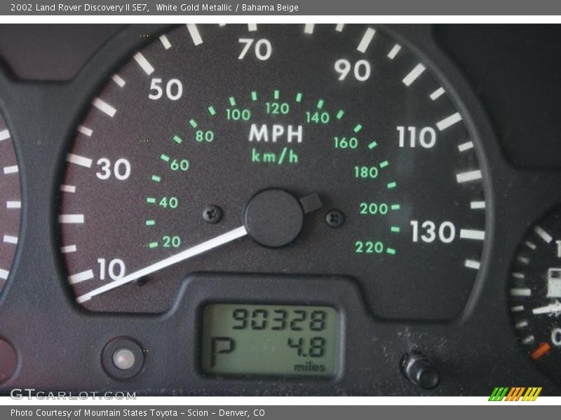 White Gold Metallic / Bahama Beige 2002 Land Rover Discovery II SE7