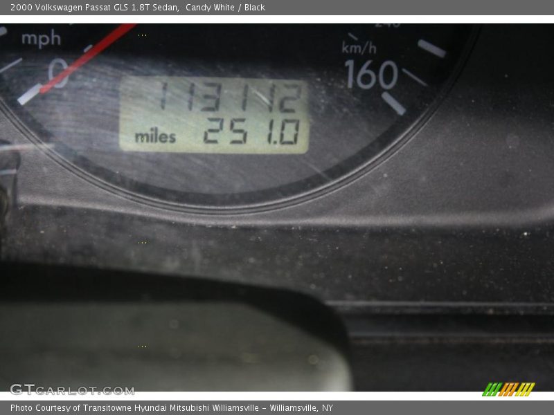 Candy White / Black 2000 Volkswagen Passat GLS 1.8T Sedan