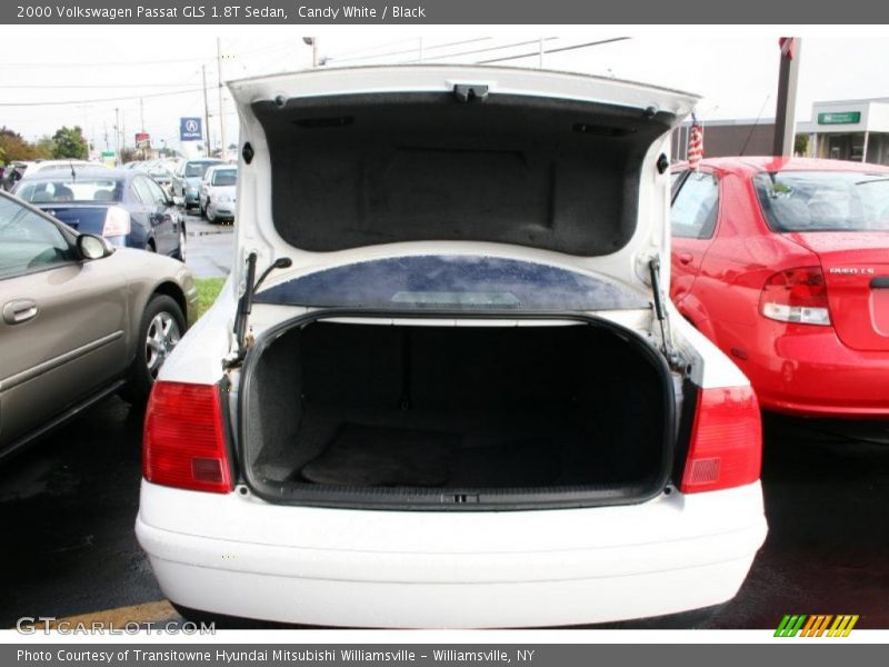 Candy White / Black 2000 Volkswagen Passat GLS 1.8T Sedan