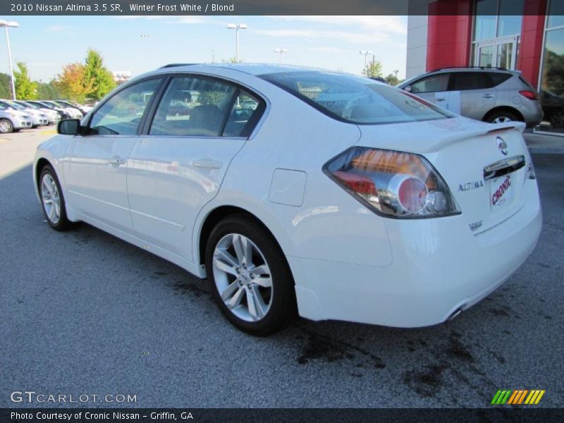 Winter Frost White / Blond 2010 Nissan Altima 3.5 SR