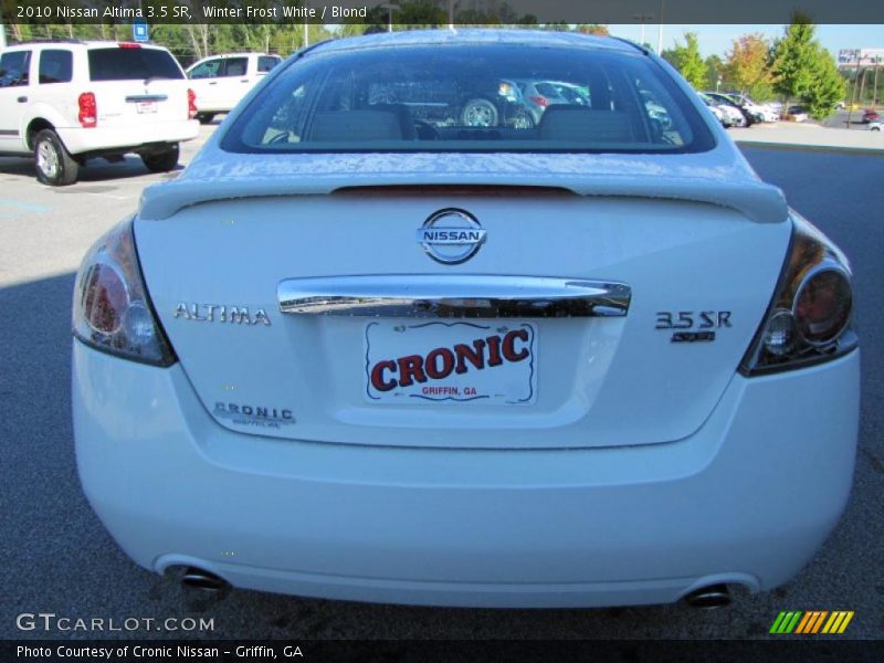 Winter Frost White / Blond 2010 Nissan Altima 3.5 SR