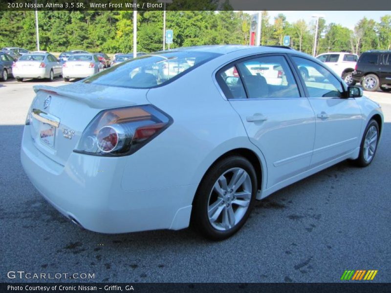 Winter Frost White / Blond 2010 Nissan Altima 3.5 SR