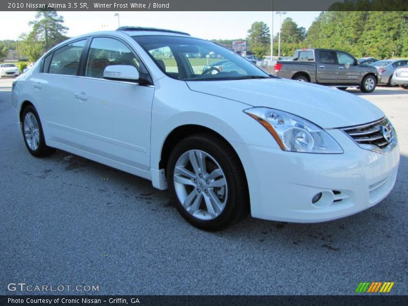 Winter Frost White / Blond 2010 Nissan Altima 3.5 SR