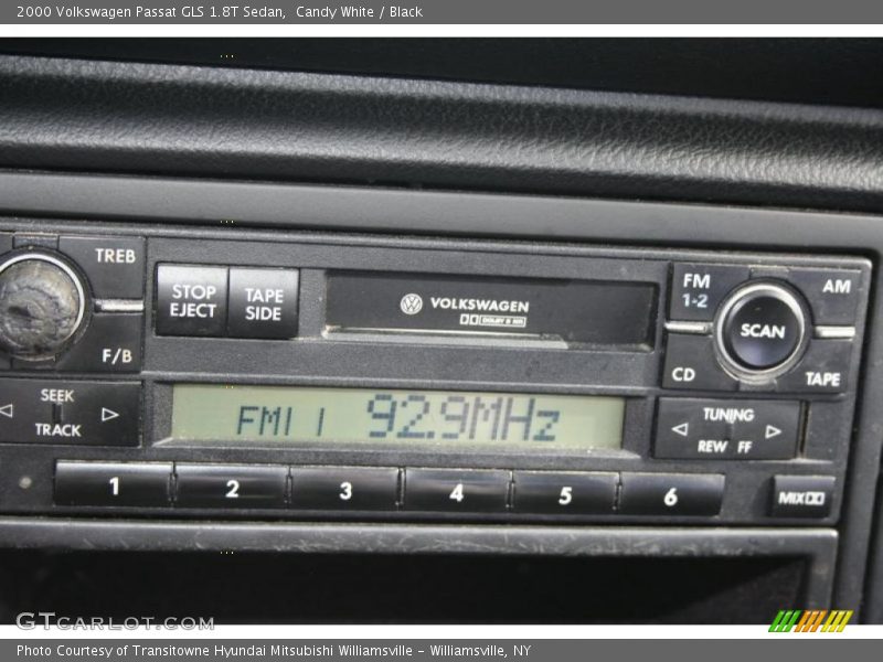 Candy White / Black 2000 Volkswagen Passat GLS 1.8T Sedan