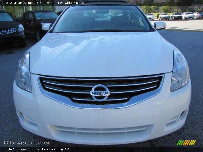 Winter Frost White / Blond 2010 Nissan Altima 3.5 SR