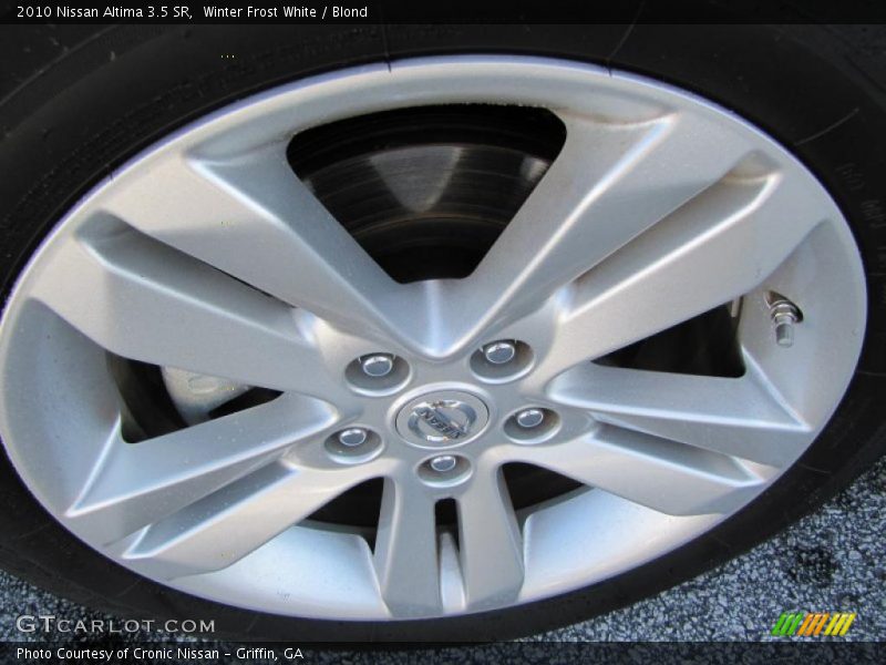 Winter Frost White / Blond 2010 Nissan Altima 3.5 SR
