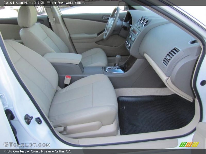 Winter Frost White / Blond 2010 Nissan Altima 3.5 SR