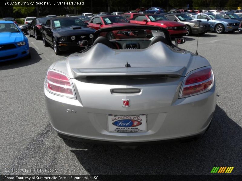 Silver Pearl / Red 2007 Saturn Sky Roadster