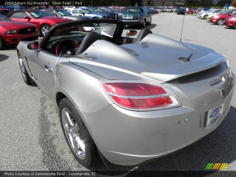 Silver Pearl / Red 2007 Saturn Sky Roadster